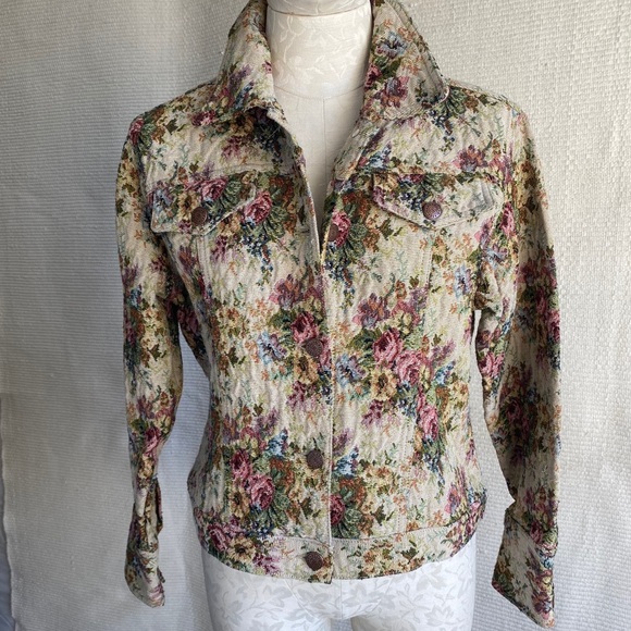 Vintage Jackets & Blazers - Vintage 90s M/L Floral Tapestry Jean-Style Jacket